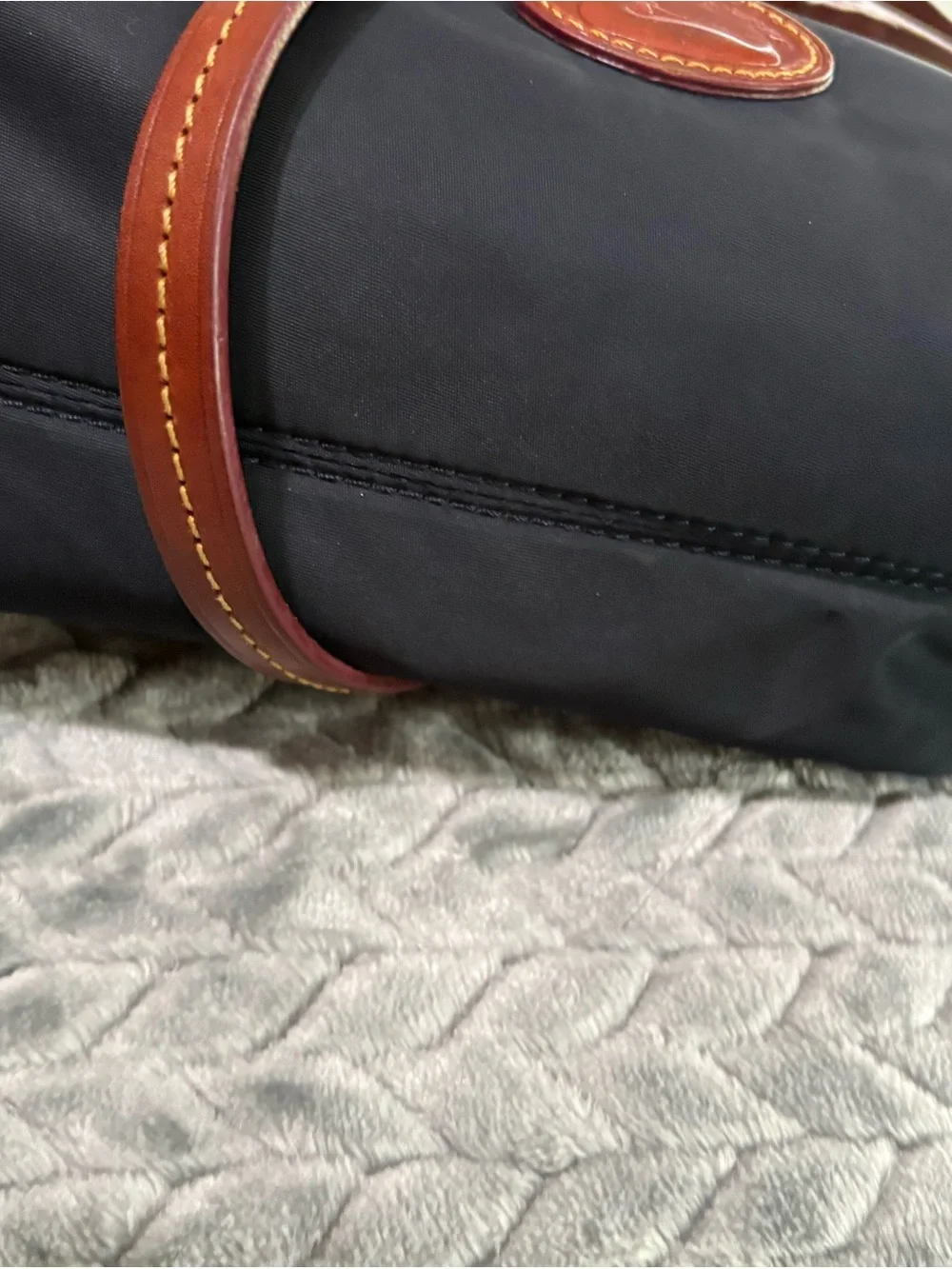 Dooney & Bourke slim navy